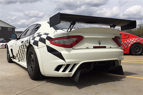 TWO MASERATI GranTurismo MC GT4 – Team Stradale