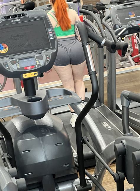 Redhead Pawg at gym(oc) - Short Shorts & Volleyball - Forum