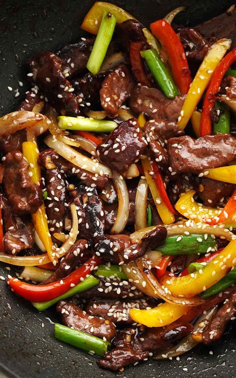 Chinese Beef Stir Fry Scallion Beef Stir Fry (葱爆牛肉)