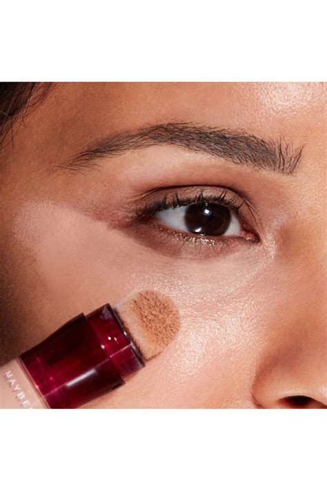 Maybelline New York Instant Anti Age Eraser Kapatıcı 01 Light Fiyatı ...
