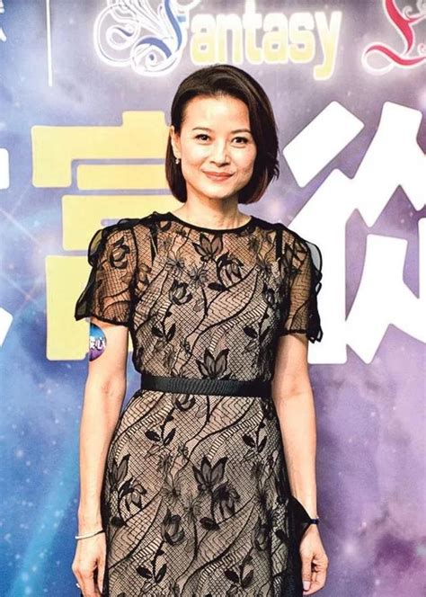 有人追都沒用！55歲首屆亞姐冠軍至今單身：他們配不起我 - 每日頭條