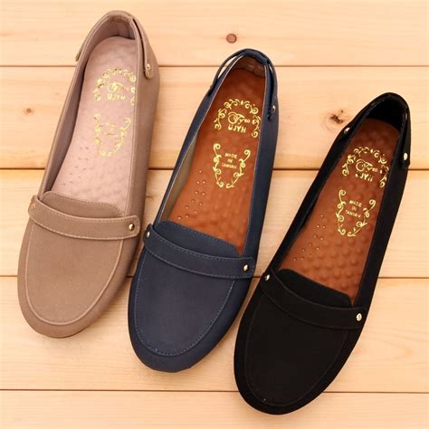 Finding The Perfect Pair: Business Casual Shoes For Women