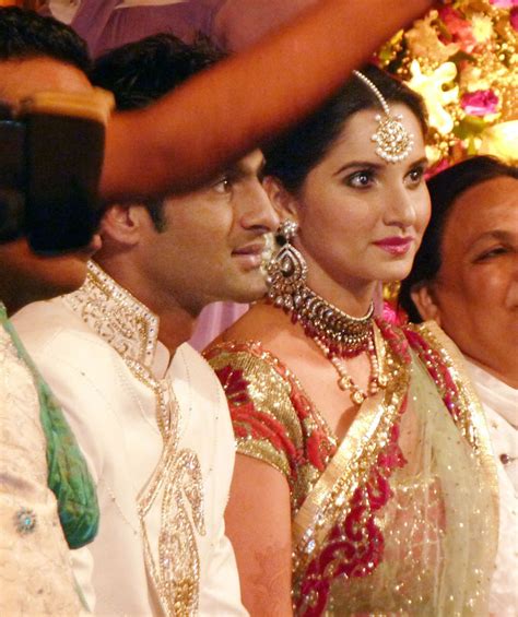 Sexy Girl Bikini New: Sania Mirza wedding reception pics, Shoaib Malik ...