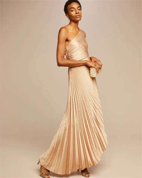 25 Midi Wedding Guest Dresses That Are Totally On Trend