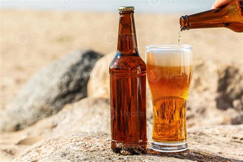beer   beach  stock photo  vecteezy