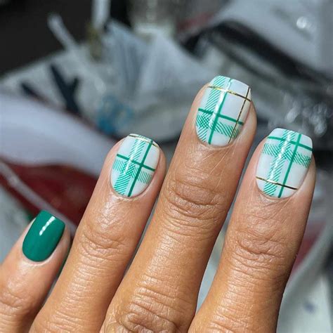 nail art plaid 1