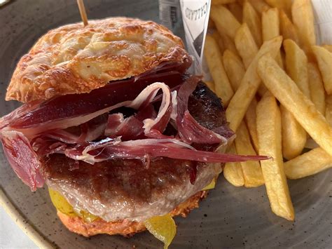 Room Service | Barcelona Airport Hotel 4*