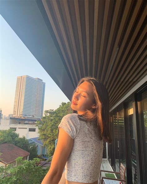 Cait Knight | short hair 2.0 | Instagram