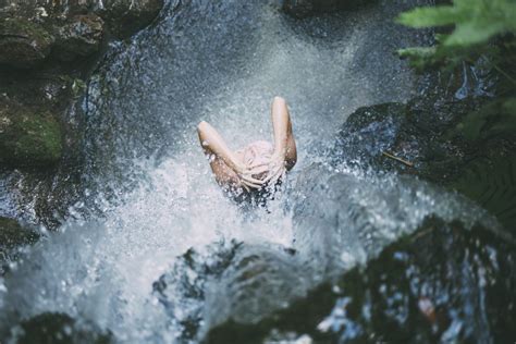 Hot water; you can affect the well-being of your skin just by adjusting ...