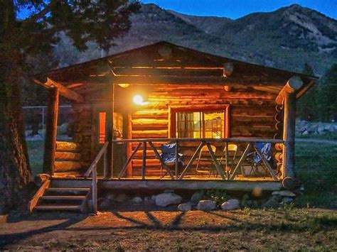 Cabin at Clydehurst Christian Ranch in McLeod Montana. : r/Montana