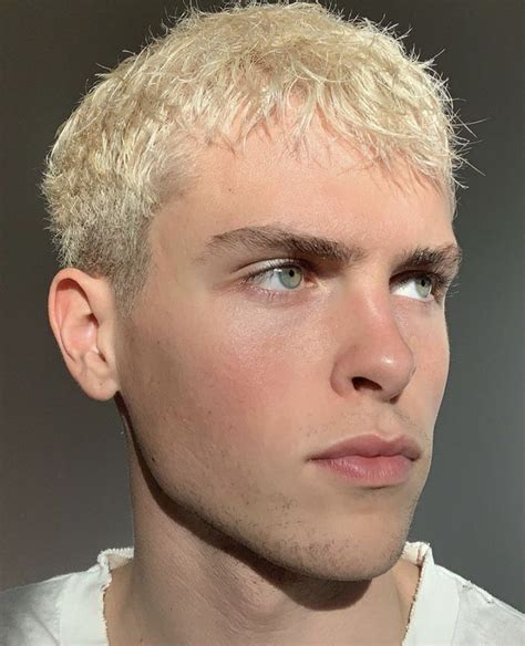 Pin by Kuba Jemioł on hair | Men blonde hair, Bleached hair, Bleached ...