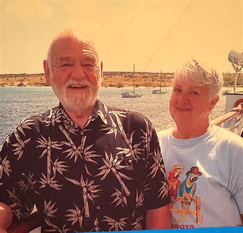 Obituaries – Hooper and Weaver