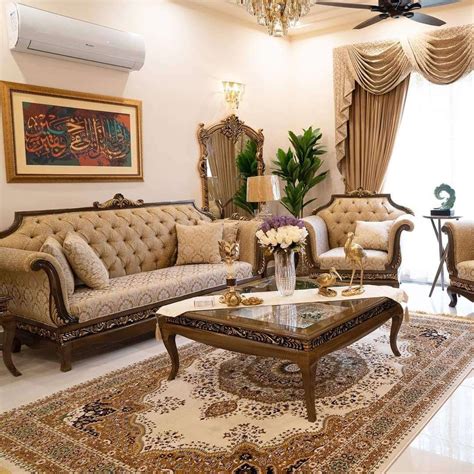Traditional Sofa Set | Baci Living Room