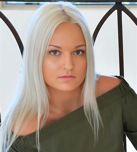 Victoria Hobbs (Actress) Wikipedia, Age, Height, Biography, Weight
