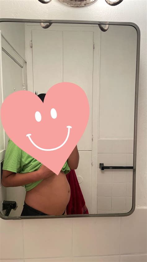 i’m only 5 weeks & 4 days and my belly looks like this.. Am i having