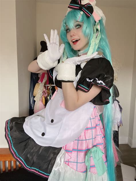 ᑕ ᑐ Satin Stars - Bunny Miku 2025