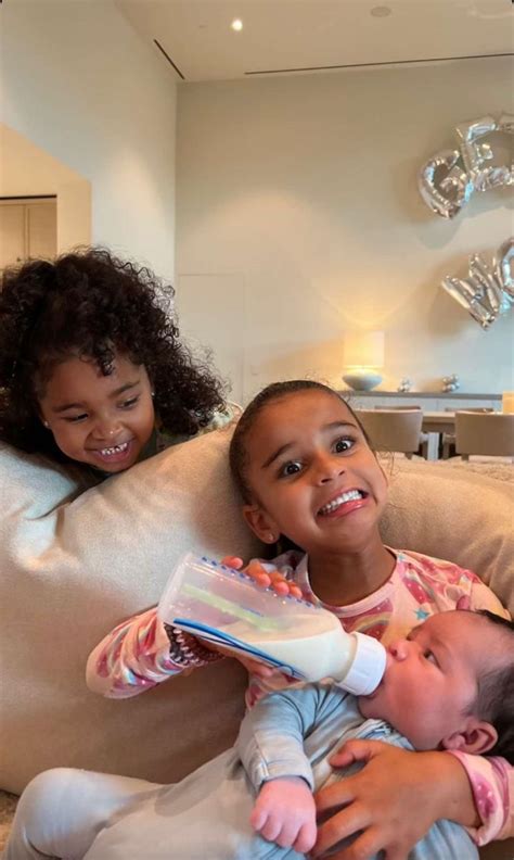 Khole Living Room/Dinning | Dream kardashian, Kardashian kids, Khloe ...