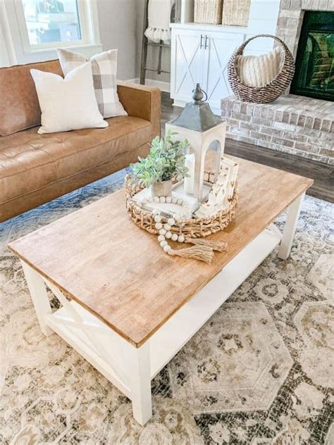 18 Farmhouse Coffee Table Decor Ideas » Lady Decluttered