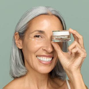 What Causes Wrinkles Under Eyes? - The BodyFirm