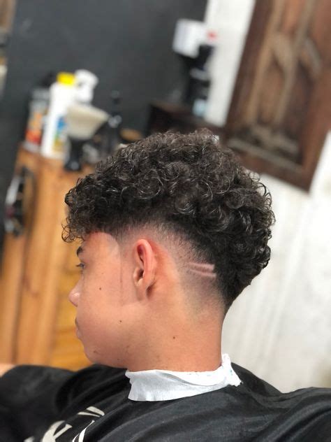 Corte Em V Cacheado - Low Fade Cabelo Cacheado Em V