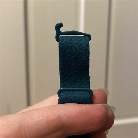 Cheap hardware is the worst. : r/bigboobproblems