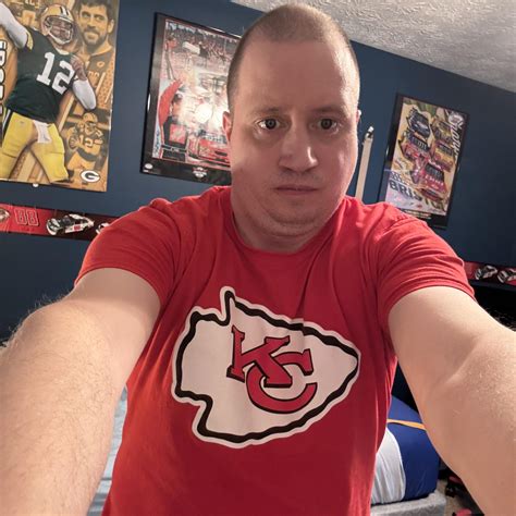 Lyna Perez - They want to see if it's true | Facebook