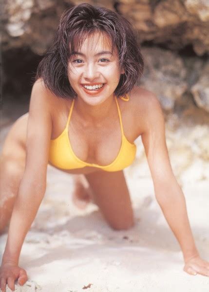 さとう珠緒が振り返る23歳時の水着写真集の思い出｜NEWSポストセブン