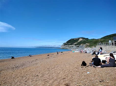 Guide to Seatown Dorset, Golden Cap Park, Food & Beach - Devon Tourist