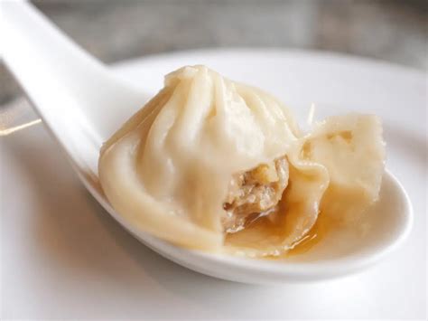 Homemade Juicy Xiaolongbao Recipe - MinceRecipes.info