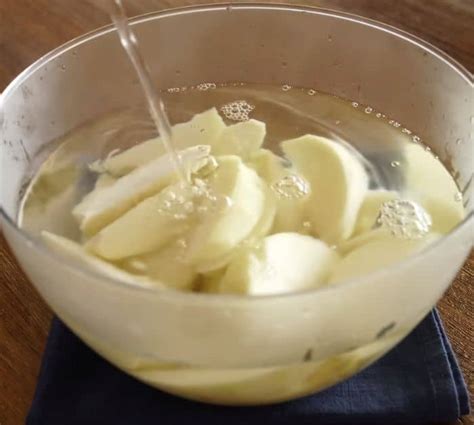 Perfect Crispy Garlic Cheese Potatoes - DIY Joy