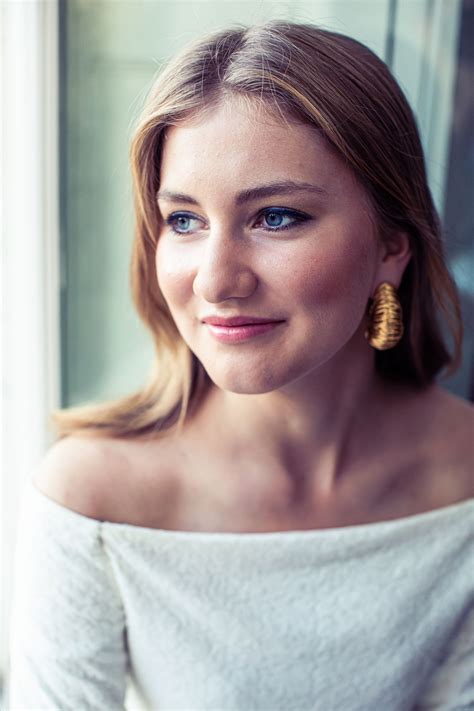 Kijk! Nieuwe foto's van jarige prinses Elisabeth - Blauw Bloed