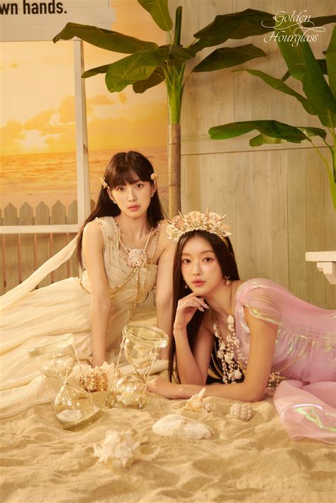 Update: OH MY GIRL Unveils Unique Gemstone Teaser For "Golden Hourglass