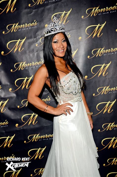 Christina Aguchi Nude