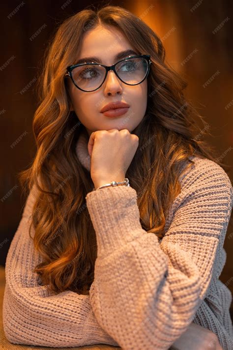 Premium Photo | Indoors portrait of a beautiful stylish woman with