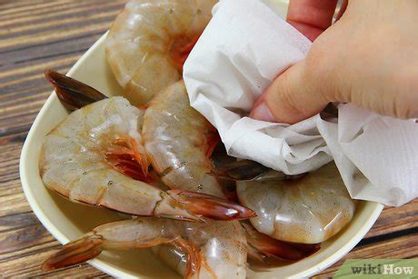 3 Ways to Thaw Frozen Shrimp - wikiHow Life