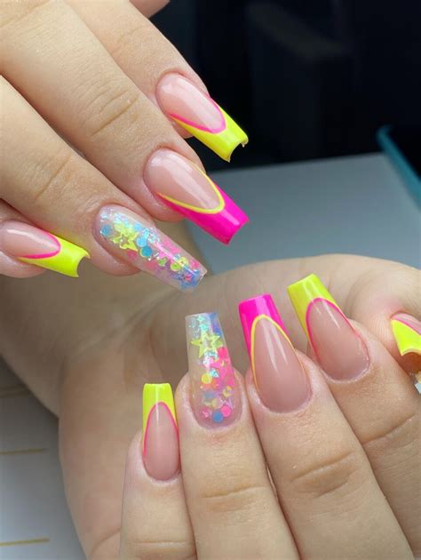 Ideias De Unha Para Carnaval - Unhas de Carnaval: 12 ideias para arrasar usar