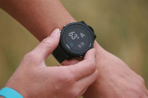 Garmin Forerunner 935 Review: Big on Fitness Features, Not Size ...