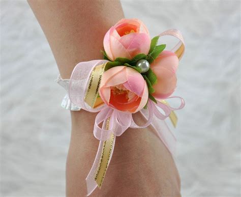 Браслеты из цветов от свадебного интернет-магазина «Amour Wedding ...