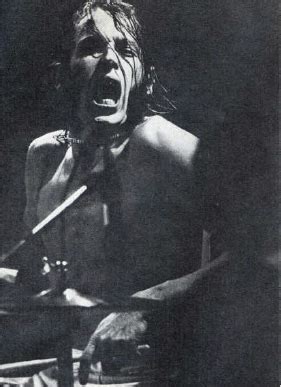 Simon Kirke — Rocklife - Modern Drummer Magazine