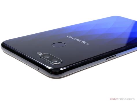 Oppo F9 (F9 Pro) pictures, official photos