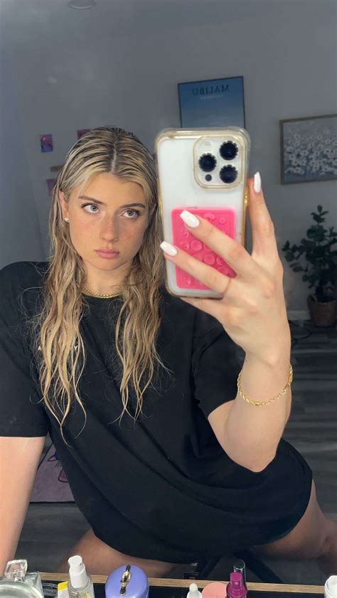 mirror selfie : r/FaithOrdway
