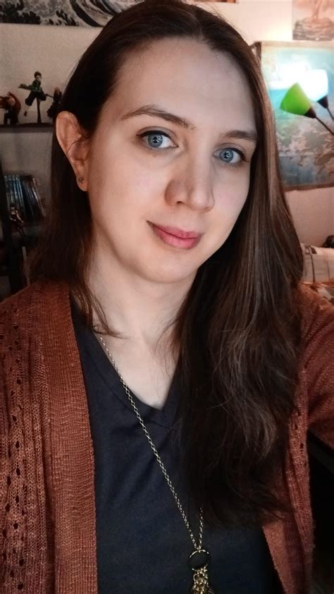 Ya girl is still in her "Dresses like an art teacher" era, but I still