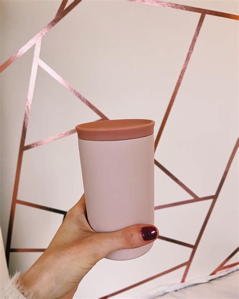 7 Easy Changes To Help The Environment - Never Soy Never