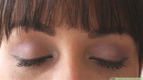 how to make eyeshadow at home