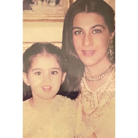 amrita singh net worth in rupees 2023