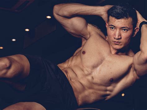 Trainer Shares 3 'Core-Carving' Exercises to Build Your Six-Pack