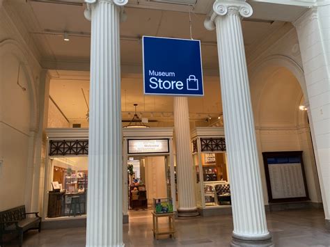 understanding  museum gift shop  immersive lab