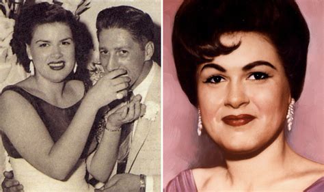 tragic story  patsy cline   day country  died