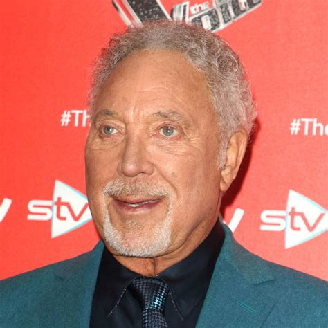 Tom Jones’ late wife helped him avoid hip-hop-inspired period – myTalk ...