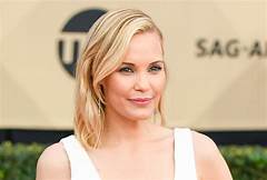 Leslie Bibb Trump